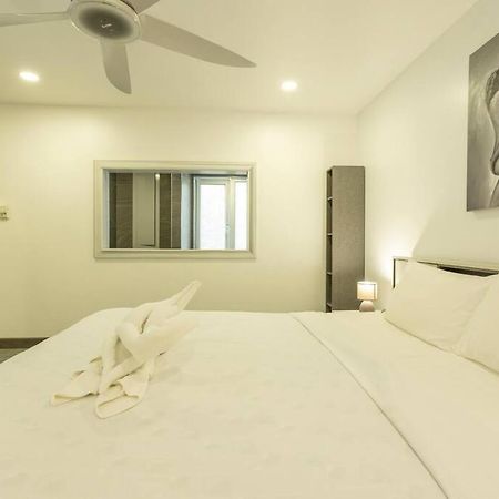 2Br Nai Harn Beach Is 500 Metres Away C133 Extérieur photo