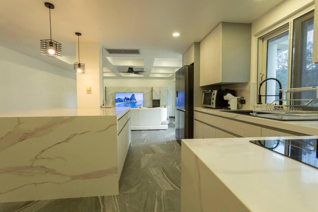 2Br Nai Harn Beach Is 500 Metres Away C133 Extérieur photo