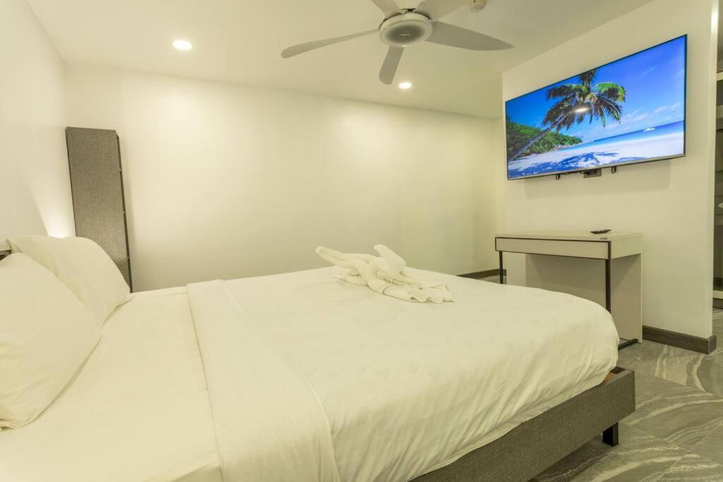 2Br Nai Harn Beach Is 500 Metres Away C133 Extérieur photo